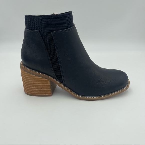 Korks Clove Womens SZ 9 Block Heel Booties Black Side Zip MSRP $150-NEW NO BOX
